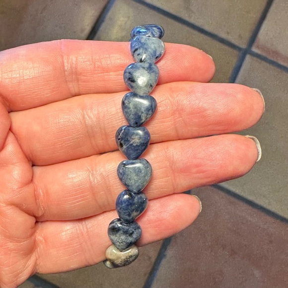 Sodalite heart bracelet - 8mm beads - HANDMADE - Picture 5 of 6